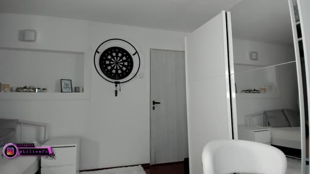 Gallery image thumbnail from Lilie's myfreecams stream on, 05/28/2025, 19:51 image 14 of 20