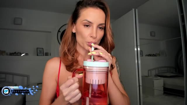 Gallery image thumbnail from Lilie's myfreecams stream on, 06/29/2025, 19:29 image 11 of 20
