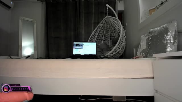 Gallery image thumbnail from Lilie's myfreecams stream on, 07/29/2025, 20:34 image 18 of 20