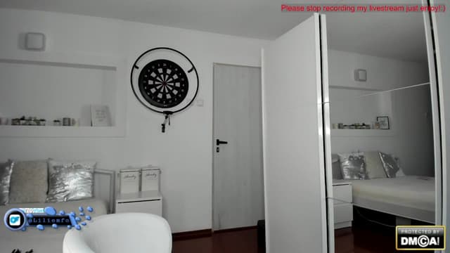 Gallery image thumbnail from Lilie's myfreecams stream on, 11/21/2025, 19:49 image 10 of 20