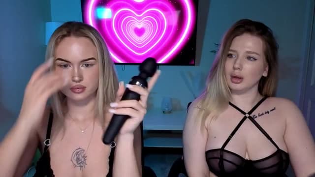 Gallery image thumbnail from Liora's myfreecams stream on, 04/10/2026, 14:16 image 8 of 20
