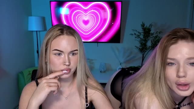 Gallery image thumbnail from Liora's myfreecams stream on, 04/10/2026, 14:16 image 3 of 20