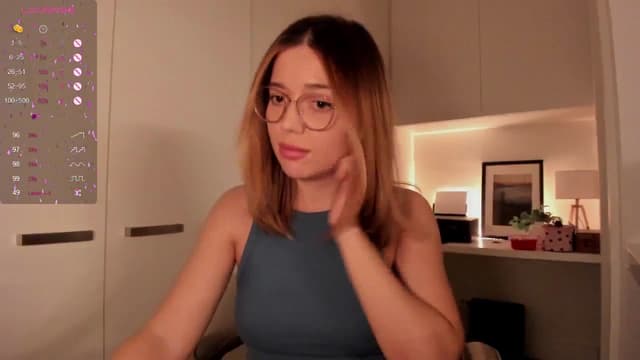 Gallery image thumbnail from Lisaa's myfreecams stream on, 09/22/2024, 16:37 image 8 of 20