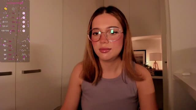 Gallery image thumbnail from Lisaa's myfreecams stream on, 09/23/2024, 15:26 image 19 of 20