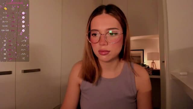 Gallery image thumbnail from Lisaa's myfreecams stream on, 09/23/2024, 15:26 image 9 of 20