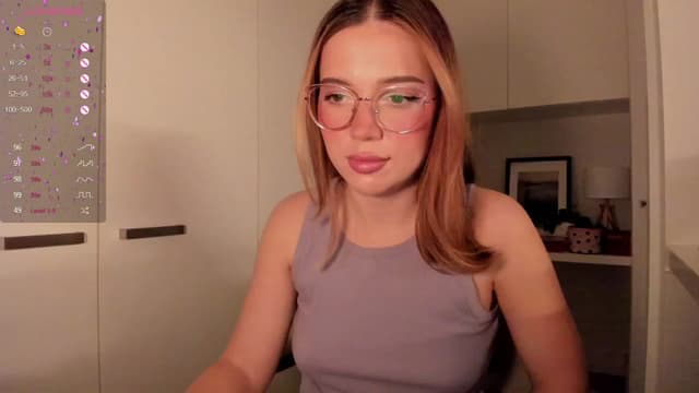 Gallery image thumbnail from Lisaa's myfreecams stream on, 09/23/2024, 15:57 image 12 of 20