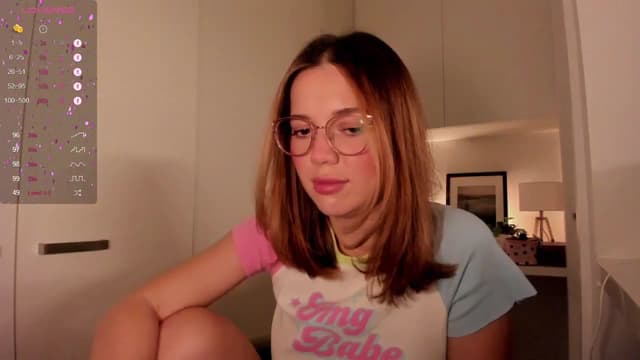 Gallery image thumbnail from Lisaa's myfreecams stream on, 09/24/2024, 14:57 image 14 of 20