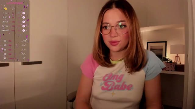 Gallery image thumbnail from Lisaa's myfreecams stream on, 09/24/2024, 16:23 image 1 of 20
