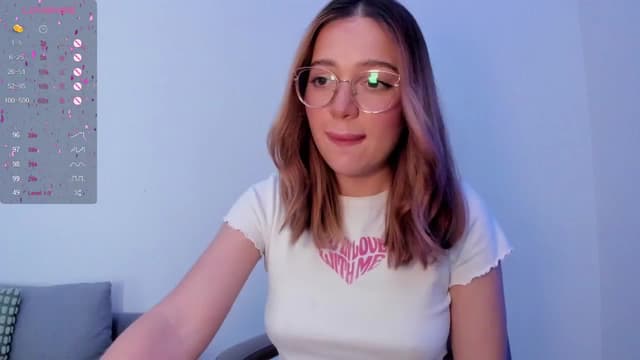 Gallery image thumbnail from Lisaa's myfreecams stream on, 10/14/2024, 03:17 image 11 of 20