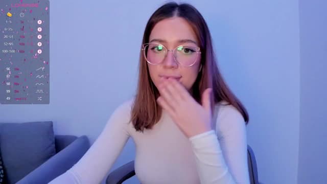 Gallery image thumbnail from Lisaa's myfreecams stream on, 10/15/2024, 08:10 image 1 of 20