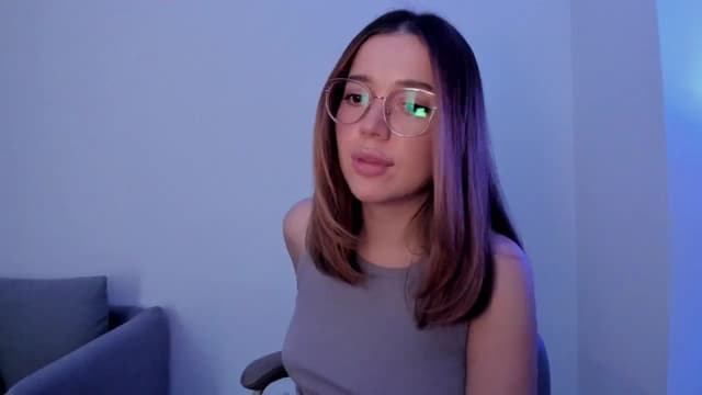 Gallery image thumbnail from Lisaa's myfreecams stream on, 10/25/2024, 08:30 image 17 of 20