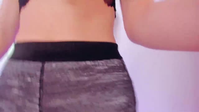 Gallery image thumbnail from LivM_'s myfreecams stream on, 04/28/2024, 08:11 image 4 of 20