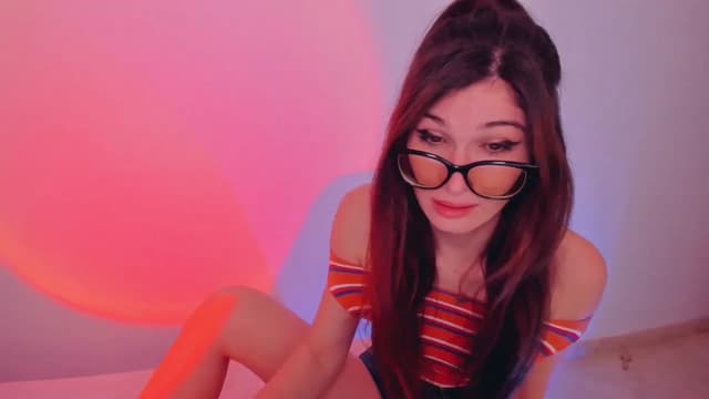 Gallery image thumbnail from LivM_'s myfreecams stream on, 05/07/2024, 08:26 image 17 of 20