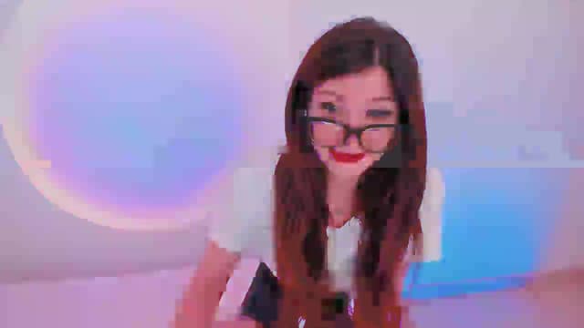 Gallery image thumbnail from LivM_'s myfreecams stream on, 05/19/2024, 08:29 image 5 of 20