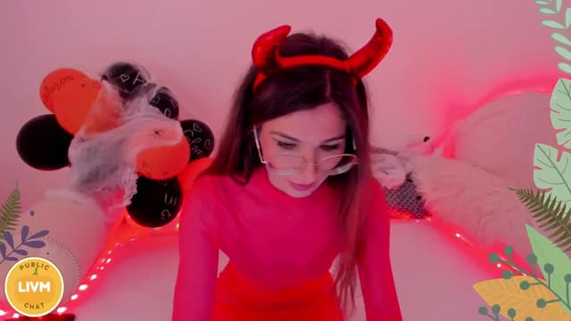 Gallery image thumbnail from LivM_'s myfreecams stream on, 10/30/2024, 07:50 image 13 of 20