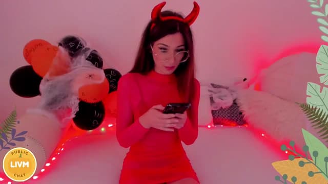 Gallery image thumbnail from LivM_'s myfreecams stream on, 10/30/2024, 07:50 image 15 of 20