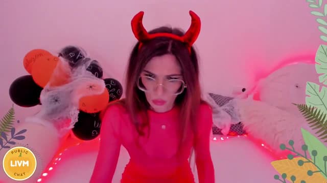 Gallery image thumbnail from LivM_'s myfreecams stream on, 10/30/2024, 08:40 image 7 of 20