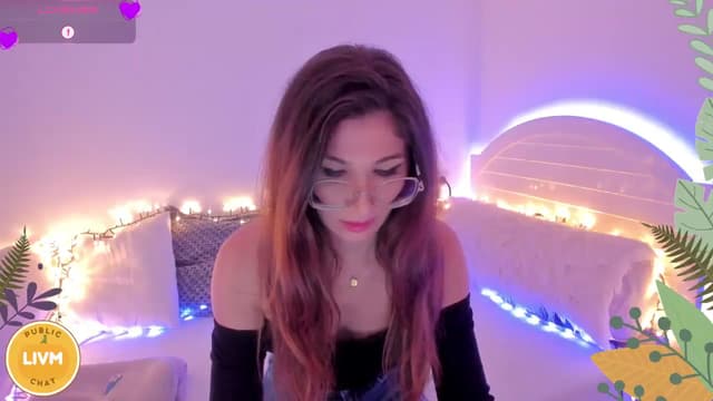 Gallery image thumbnail from LivM_'s myfreecams stream on, 11/02/2024, 09:39 image 13 of 20