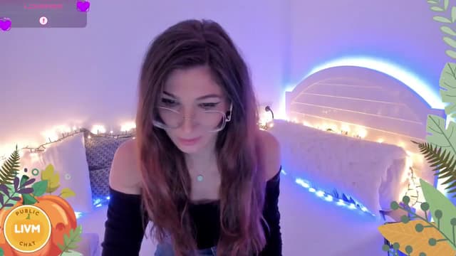 Gallery image thumbnail from LivM_'s myfreecams stream on, 11/02/2024, 09:39 image 4 of 20
