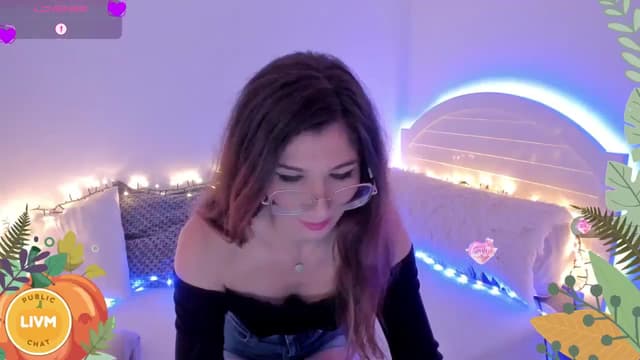 Gallery image thumbnail from LivM_'s myfreecams stream on, 11/02/2024, 09:39 image 8 of 20