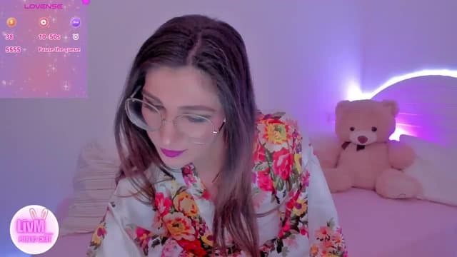 Gallery image thumbnail from LivM_'s myfreecams stream on, 01/15/2025, 09:21 image 3 of 20