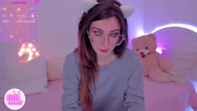Gallery image thumbnail from LivM_'s myfreecams stream on, 01/17/2025, 09:27 image 2 of 20