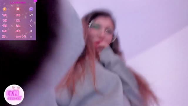 Gallery image thumbnail from LivM_'s myfreecams stream on, 01/17/2025, 09:27 image 7 of 20