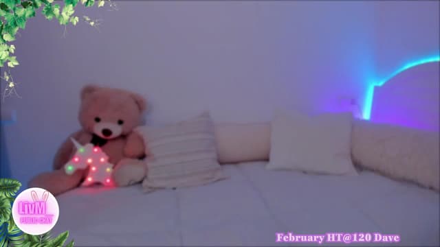 Gallery image thumbnail from LivM_'s myfreecams stream on, 02/01/2025, 09:28 image 6 of 20