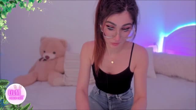 Gallery image thumbnail from LivM_'s myfreecams stream on, 02/02/2025, 08:13 image 10 of 20