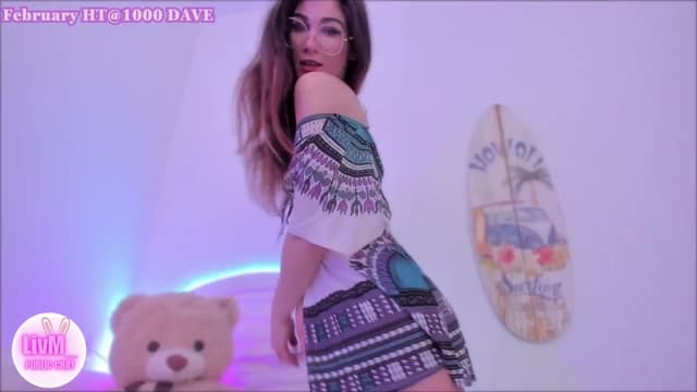 Gallery image thumbnail from LivM_'s myfreecams stream on, 02/09/2025, 08:32 image 19 of 20
