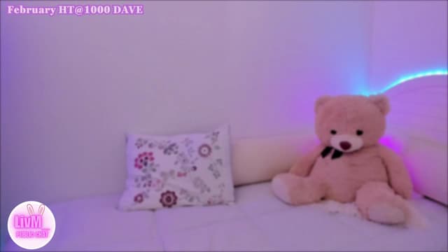 Gallery image thumbnail from LivM_'s myfreecams stream on, 02/16/2025, 09:32 image 13 of 20