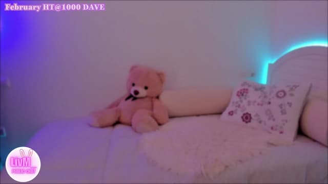 Gallery image thumbnail from LivM_'s myfreecams stream on, 02/21/2025, 09:17 image 16 of 20