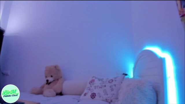 Gallery image thumbnail from LivM_'s myfreecams stream on, 03/03/2025, 09:13 image 15 of 20