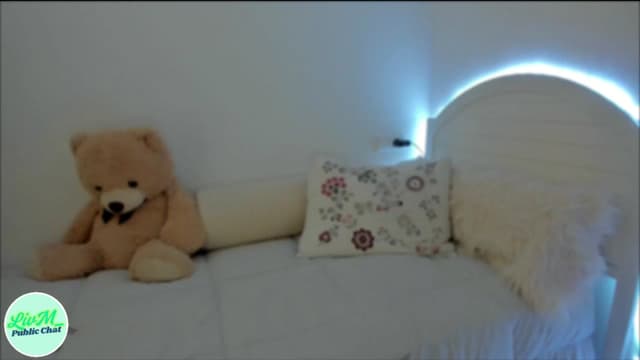 Gallery image thumbnail from LivM_'s myfreecams stream on, 03/03/2025, 09:13 image 1 of 20