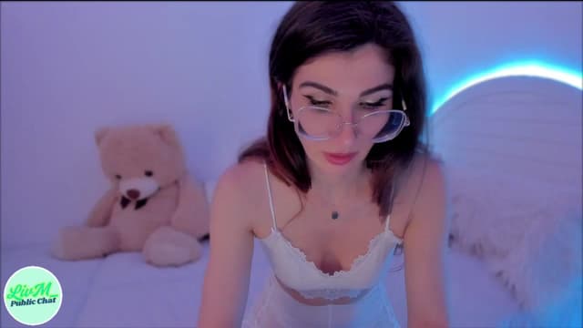 Gallery image thumbnail from LivM_'s myfreecams stream on, 03/03/2025, 09:13 image 17 of 20