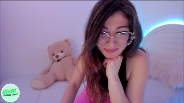 Gallery image thumbnail from LivM_'s myfreecams stream on, 03/07/2025, 08:43 image 13 of 20