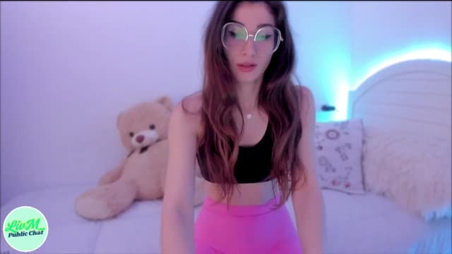 Gallery image thumbnail from LivM_'s myfreecams stream on, 03/07/2025, 08:43 image 10 of 20