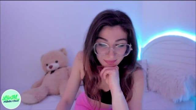 Gallery image thumbnail from LivM_'s myfreecams stream on, 03/07/2025, 08:43 image 2 of 20