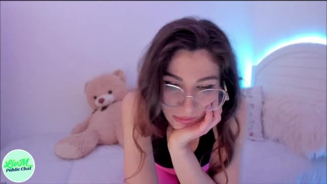 Gallery image thumbnail from LivM_'s myfreecams stream on, 03/07/2025, 08:43 image 12 of 20