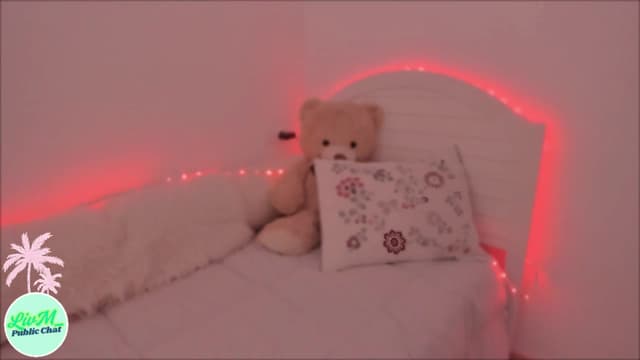 Gallery image thumbnail from LivM_'s myfreecams stream on, 03/14/2025, 09:14 image 6 of 20