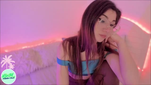 Gallery image thumbnail from LivM_'s myfreecams stream on, 03/21/2025, 08:36 image 20 of 20