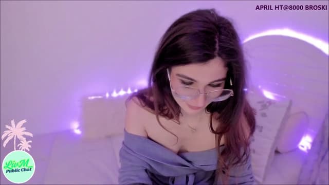 Gallery image thumbnail from LivM_'s myfreecams stream on, 04/01/2025, 08:26 image 10 of 20