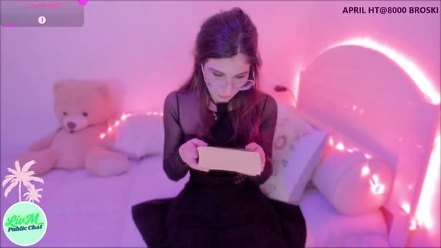 Gallery image thumbnail from LivM_'s myfreecams stream on, 04/03/2025, 09:05 image 2 of 20