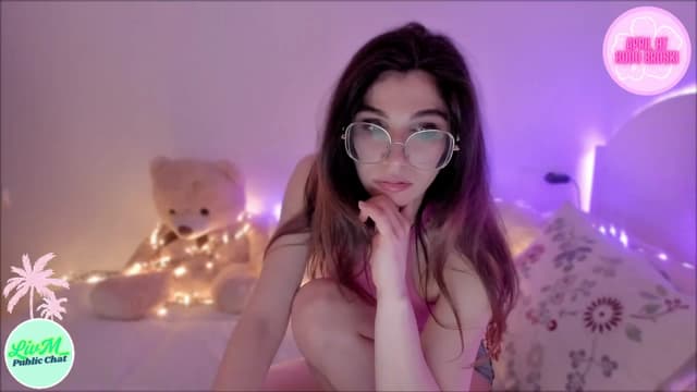Gallery image thumbnail from LivM_'s myfreecams stream on, 04/04/2025, 11:49 image 7 of 20