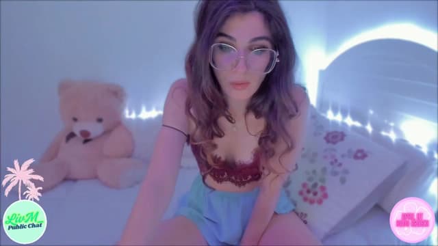 Gallery image thumbnail from LivM_'s myfreecams stream on, 04/08/2025, 09:11 image 17 of 20