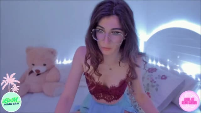 Gallery image thumbnail from LivM_'s myfreecams stream on, 04/08/2025, 09:11 image 20 of 20