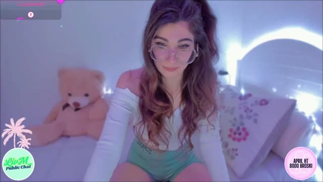 Gallery image thumbnail from LivM_'s myfreecams stream on, 04/09/2025, 08:46 image 2 of 20