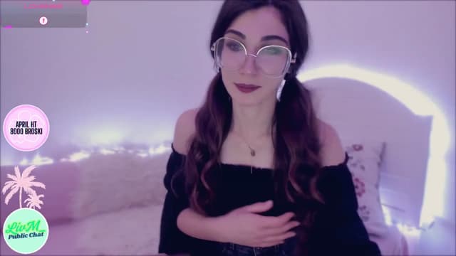 Gallery image thumbnail from LivM_'s myfreecams stream on, 04/14/2025, 08:38 image 2 of 20