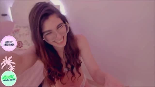 Gallery image thumbnail from LivM_'s myfreecams stream on, 04/15/2025, 09:14 image 20 of 20