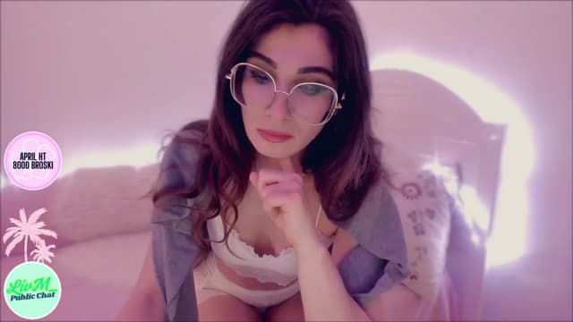 Gallery image thumbnail from LivM_'s myfreecams stream on, 04/15/2025, 09:14 image 1 of 20